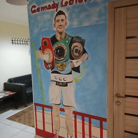 Makenty House Astana Hostel Bagian luar foto