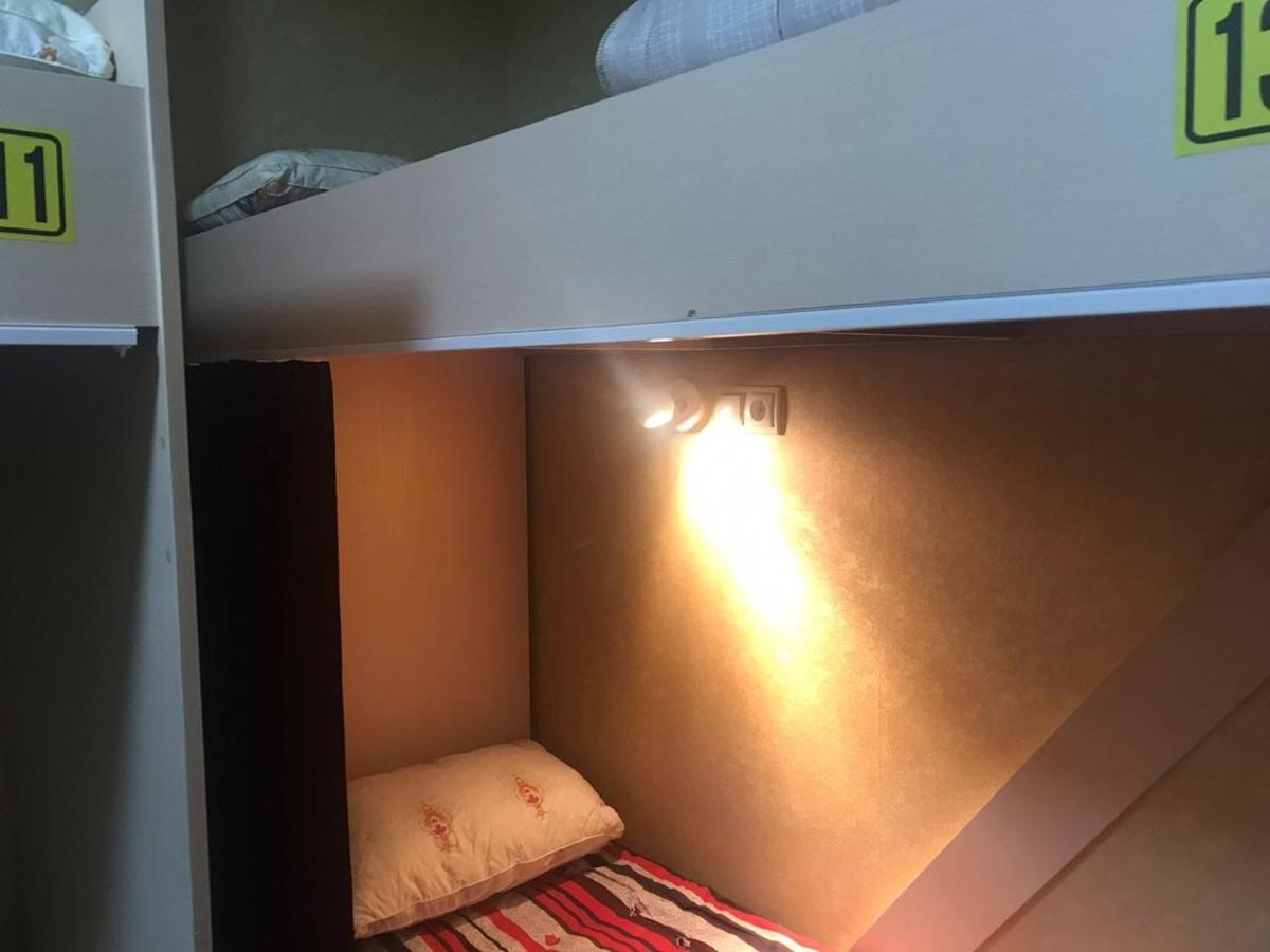 Makenty House Astana Hostel Bagian luar foto